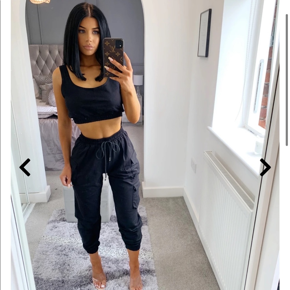 Black matching lounge/cargo set